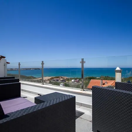 Vandrerhjem Peniche Surfcamp