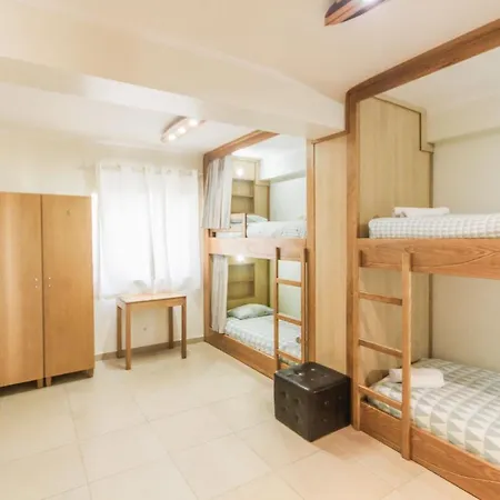 Vandrerhjem Peniche Surfcamp Baleal