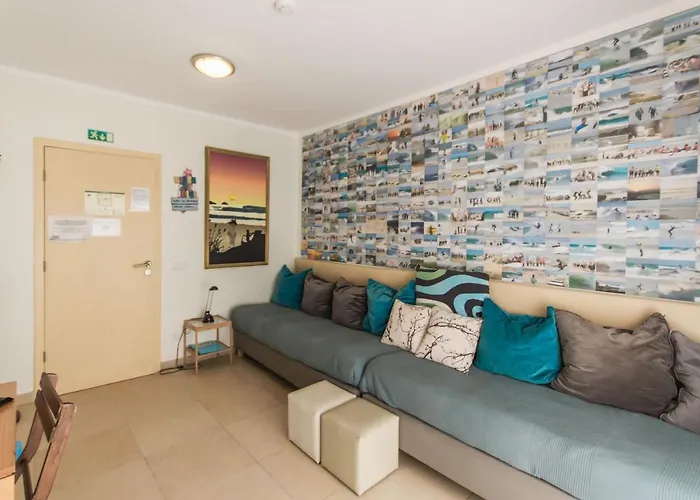 Hostel Peniche Surfcamp