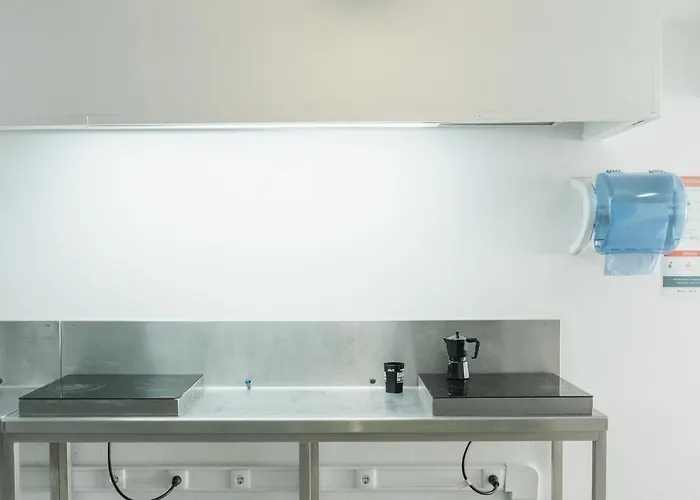 Hostel Peniche Surfcamp *