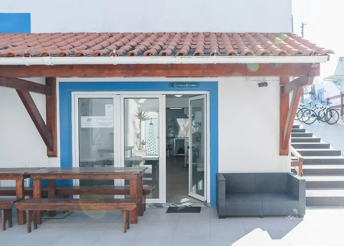 Peniche Surfcamp Hostel Baleal